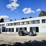 아파트 Mikrohub45 - Taeismoebleeritud Ja Koigi Mugavustega Soodne Stuudiokorter 페르누